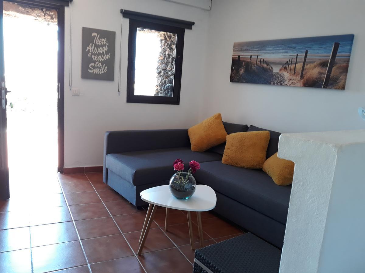 בית הארחה Tías 	Loft La Tahonilla מראה חיצוני תמונה