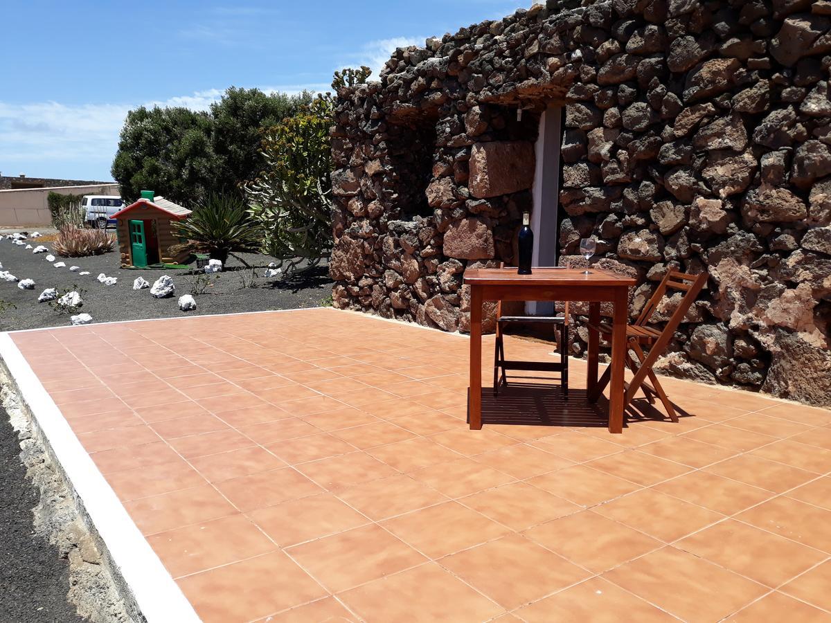 בית הארחה Tías 	Loft La Tahonilla מראה חיצוני תמונה